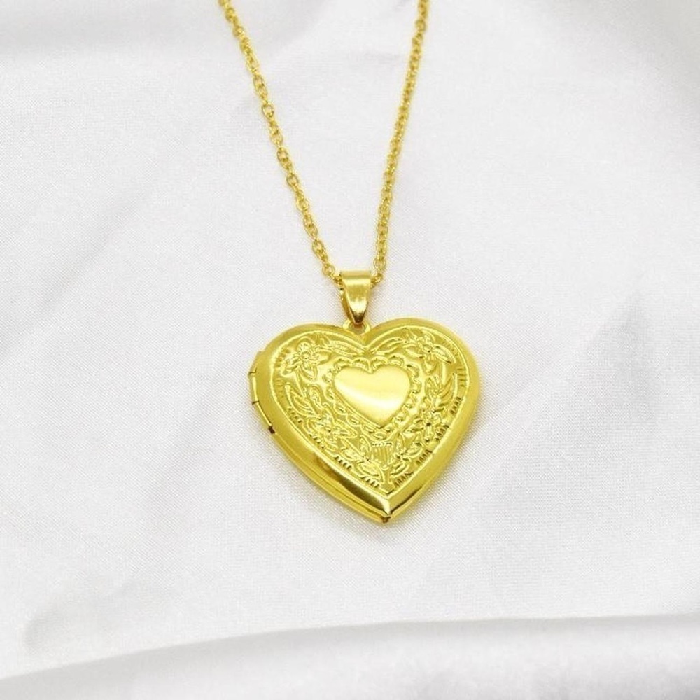 Statement Gold Heart Locket - Picture 6 of 8